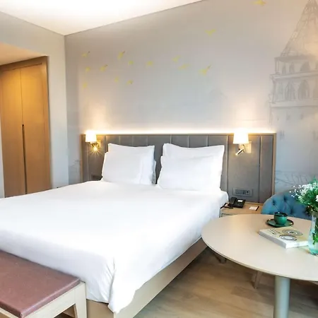 Radisson Harbiye Hotel