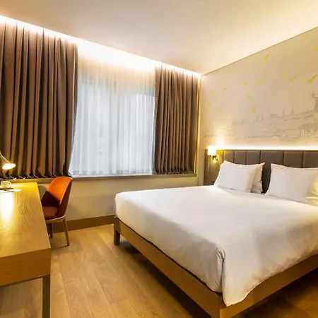 Radisson Harbiye 4* Estambul