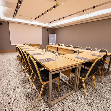 Radisson Harbiye 4* Стамбул