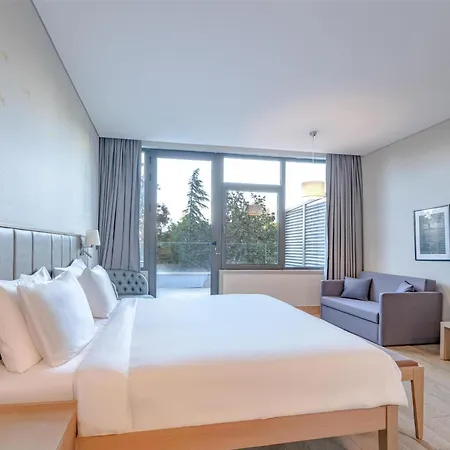 Radisson Harbiye מלון 4*
