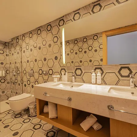 מלון Radisson Harbiye 4*