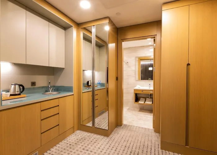 Radisson Harbiye Hotel 4*