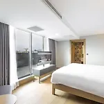 Radisson Harbiye 酒店 4*